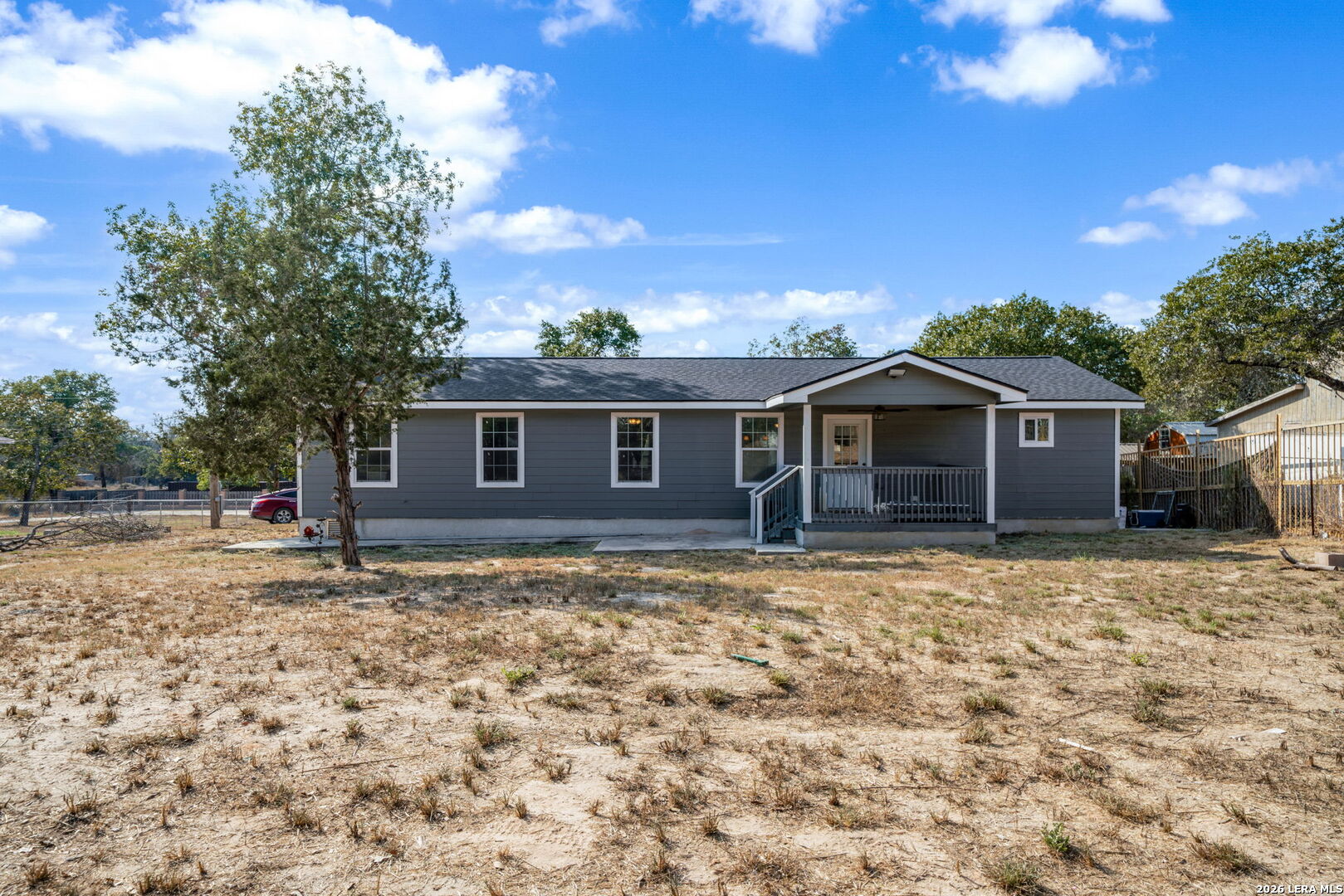 974 South Addison Street San Antonio, TX 78264 - Photo 34 of 37 a backyard of a house