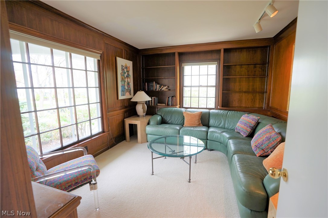 2707 Rochester Road Shaker Heights, OH 44122 - Photo 10 of 33 Gallery Image 10