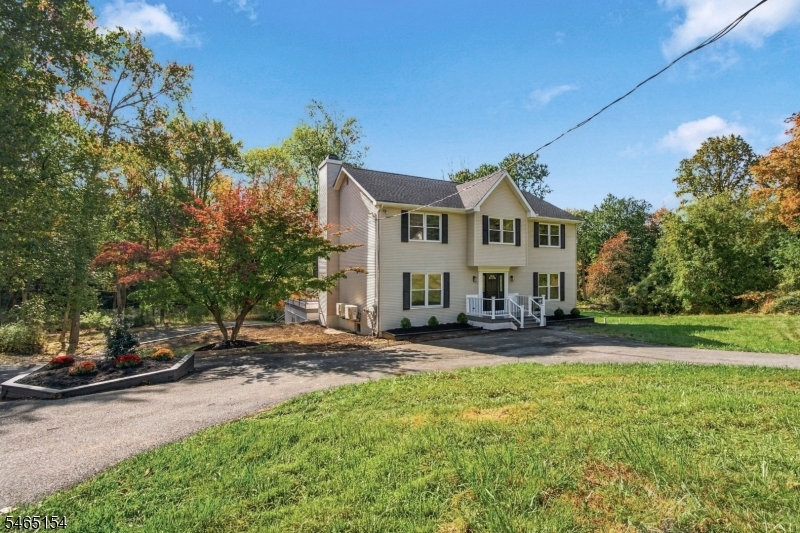 105 Russling Road Hackettstown, NJ 07840 - Photo 3 of 50 Gallery Image 3