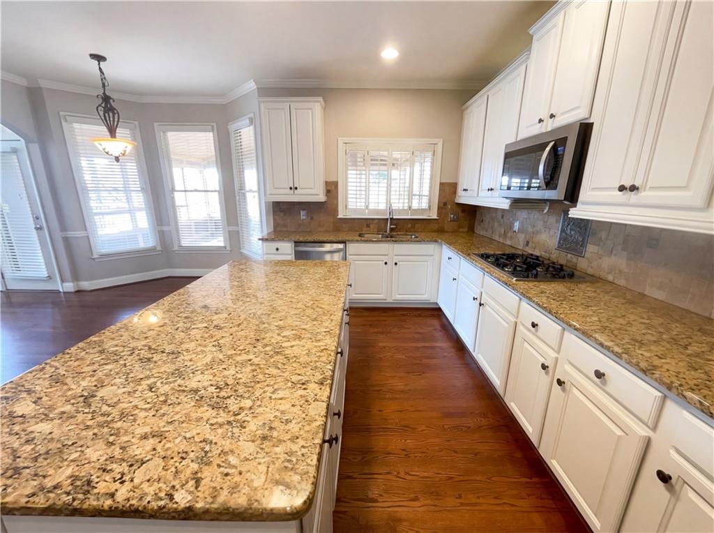 525 Waterside Court Canton, GA 30114 - Photo 13 of 40