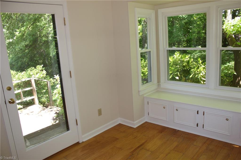 1515 Berwick Road Southwest Winston-Salem, NC 27103 - Photo 9 of 29 Gallery Image 9