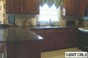 6338 Dovefield Road Charlotte, NC 28277 - Photo 5 of 8 Gallery Image 5