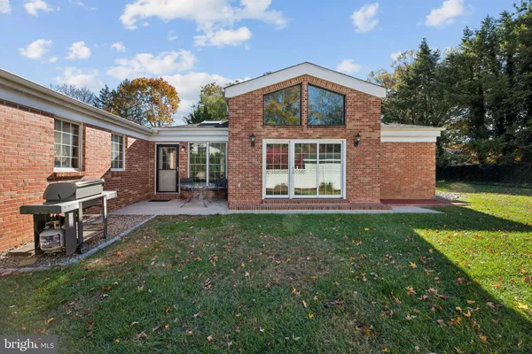 $888,000 | 1416 Georgian Drive, Moorestown, NJ 08057