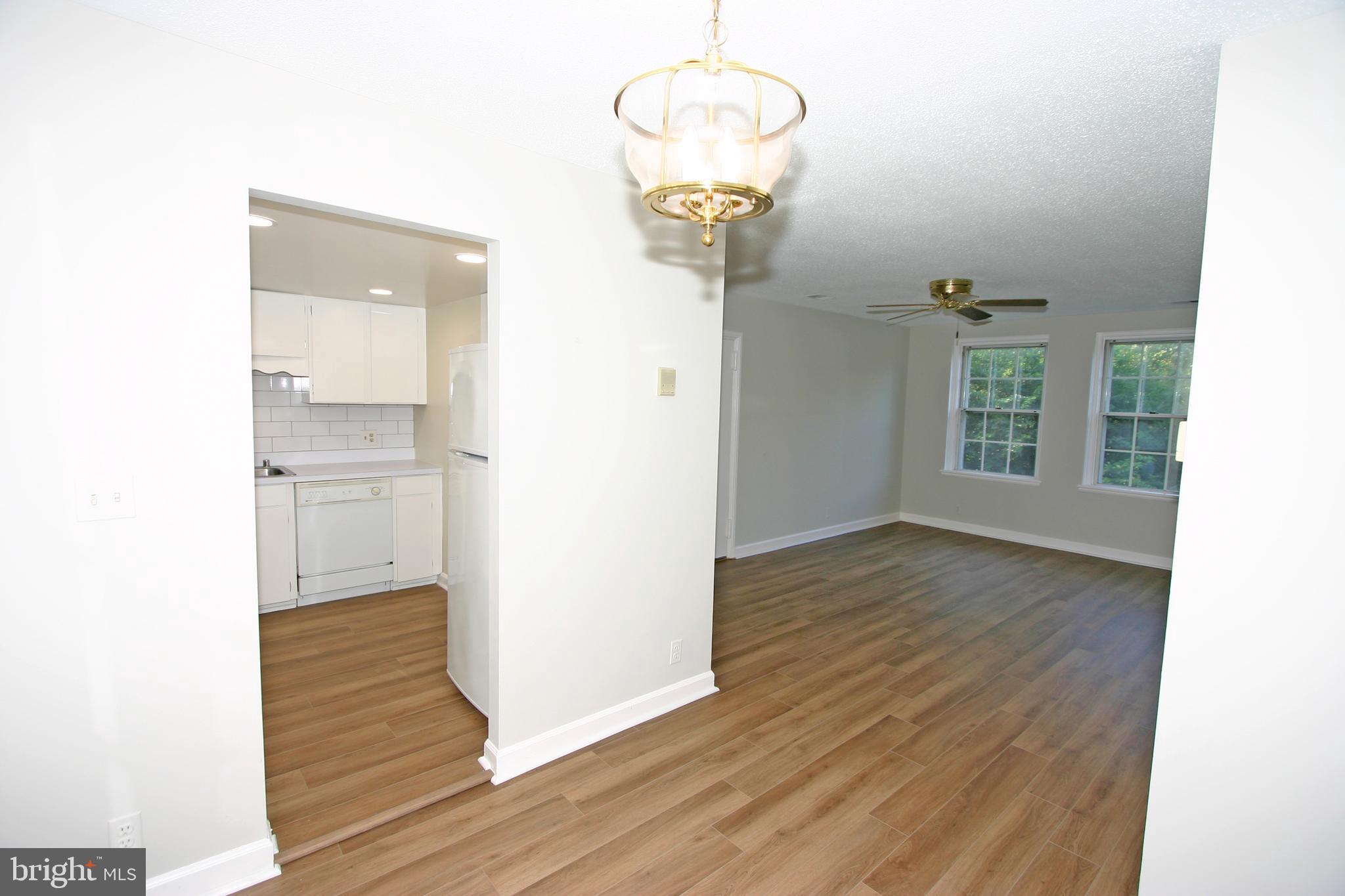 4907 29th Road South, Unit B1 Arlington, VA 22206 - Photo 11 of 20 Dining Room to Living Room & Kitchen