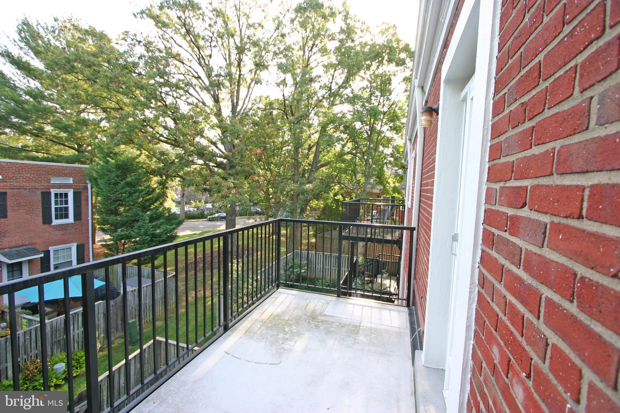 4907 29th Road South, Unit B1 Arlington, VA 22206 - Photo 18 of 20 Deck
