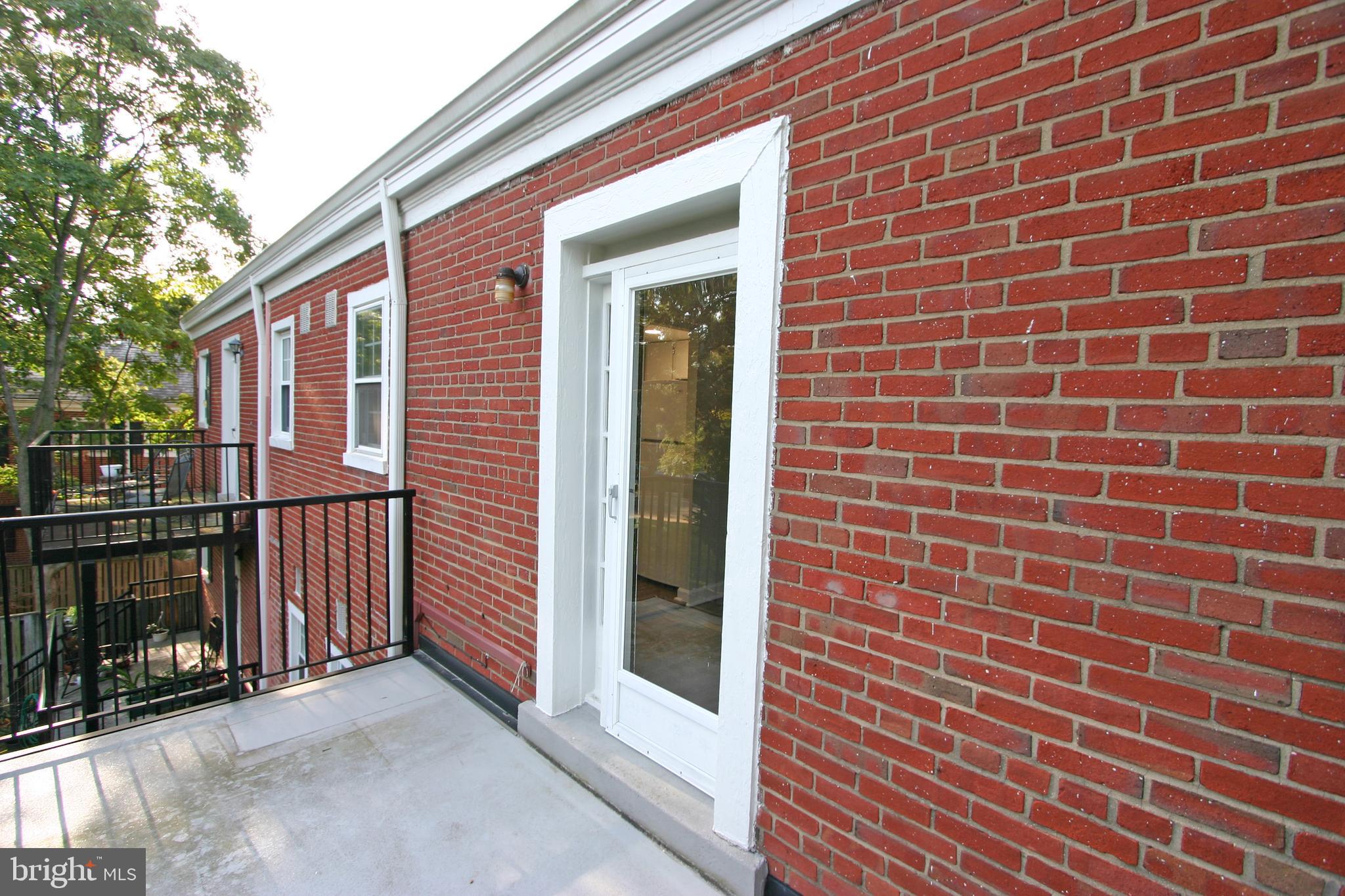 4907 29th Road South, Unit B1 Arlington, VA 22206 - Photo 19 of 20 Deck