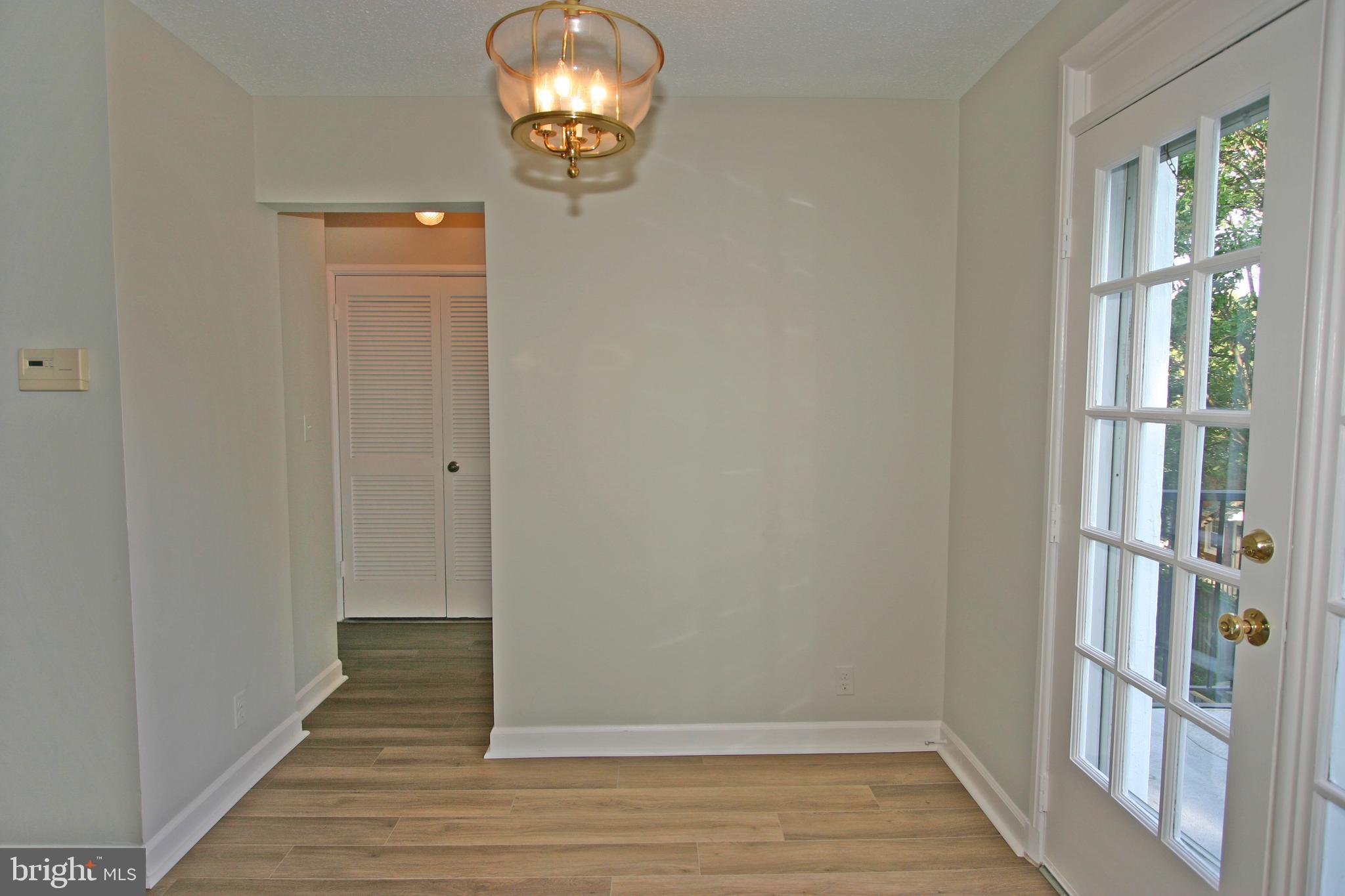 4907 29th Road South, Unit B1 Arlington, VA 22206 - Photo 9 of 20 Dining Room
