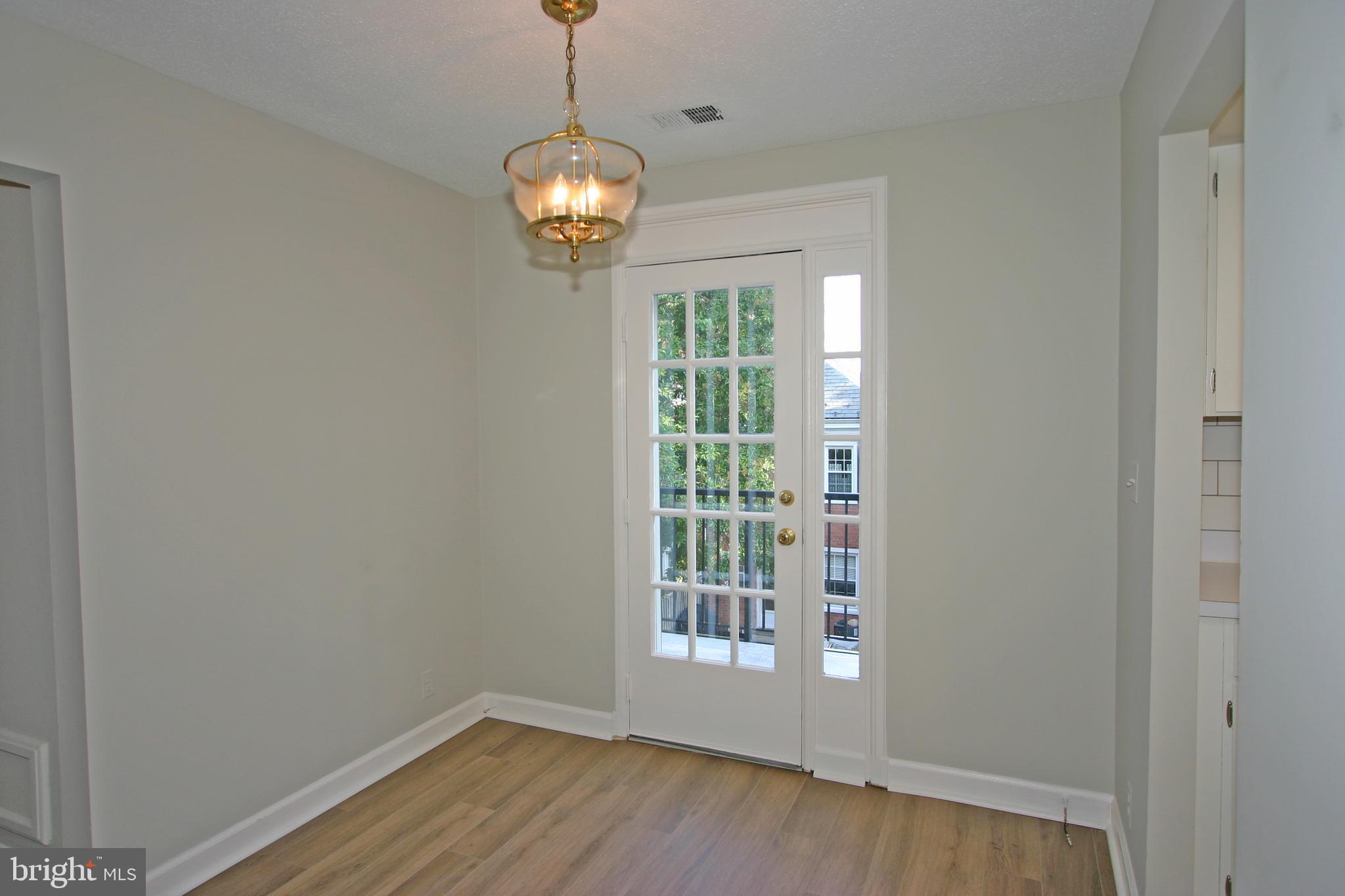 4907 29th Road South, Unit B1 Arlington, VA 22206 - Photo 10 of 20 Dining Room