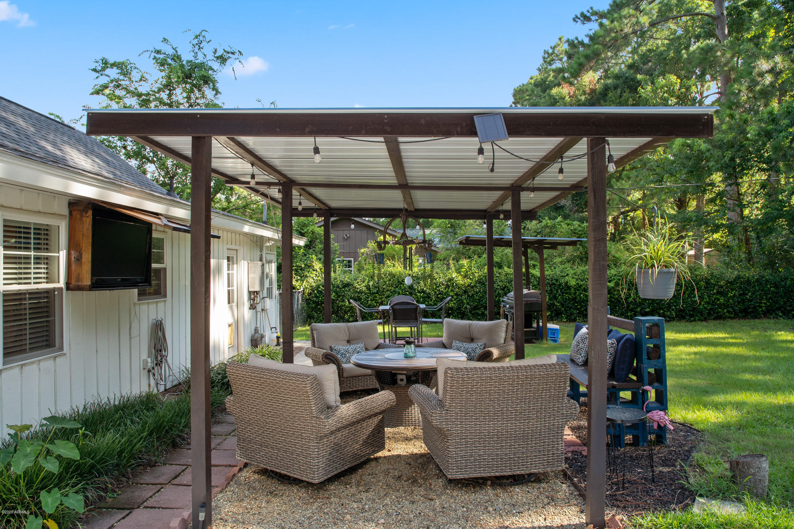 1513 Riverside Drive Beaufort, SC 29902 - Photo 23 of 32 Fun for the whole Family
