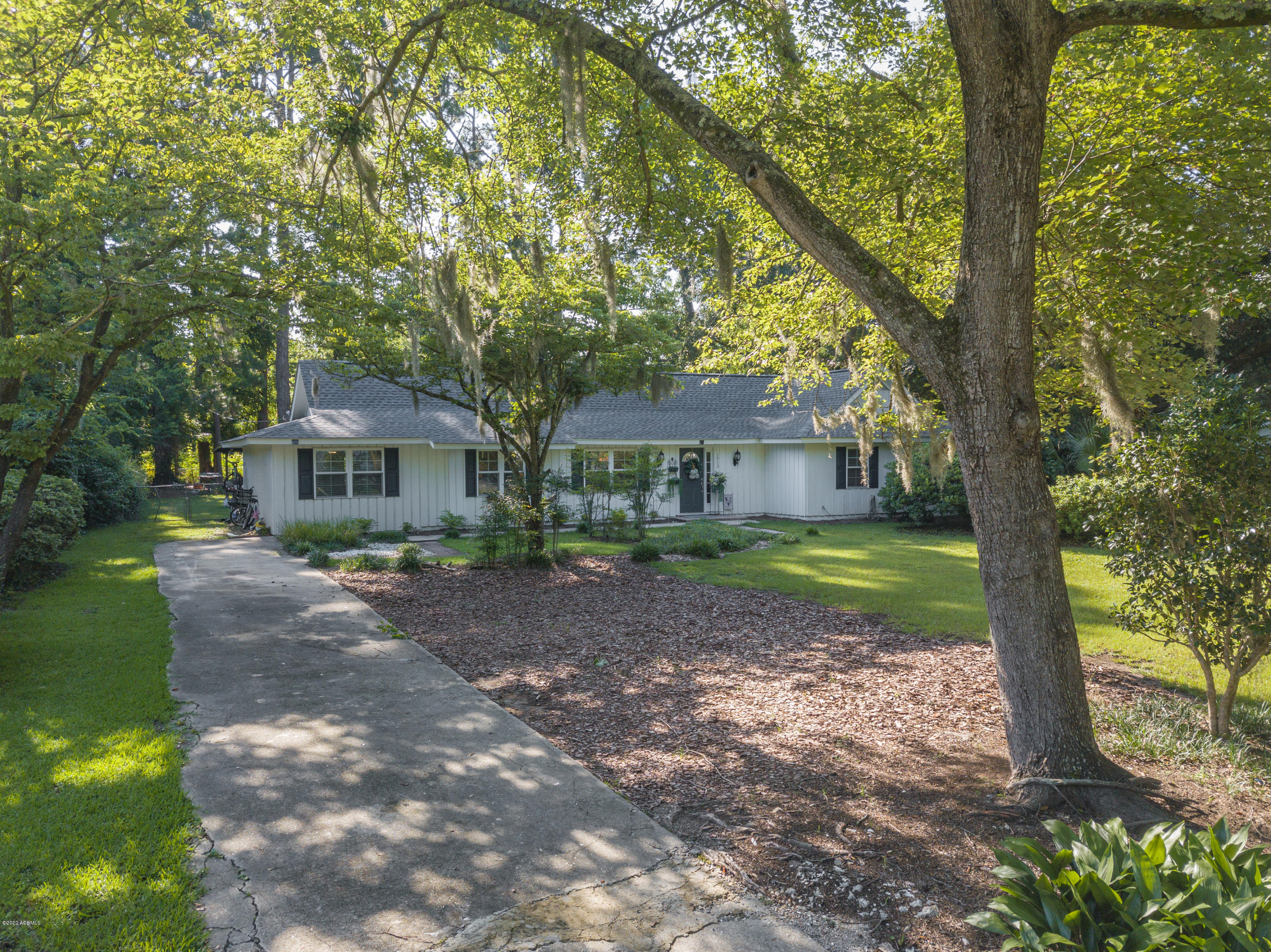 1513 Riverside Drive Beaufort, SC 29902 - Photo 32 of 32 Welcome Home