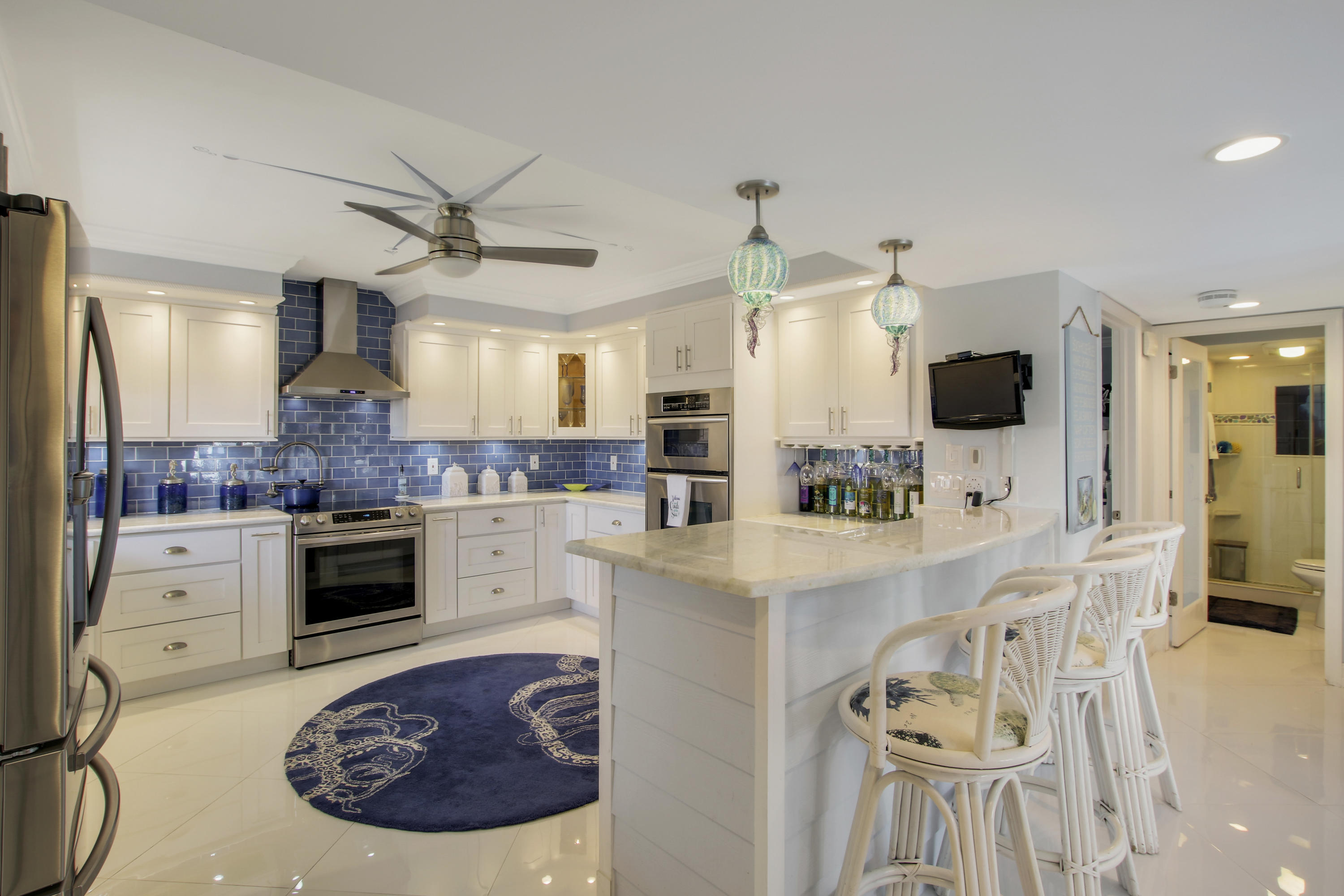 3040 Lake Shore Drive, Unit 805 Riviera Beach, FL 33404 - Photo 3 of 36 House-72