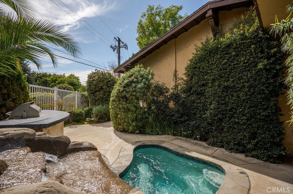 235 Spinks Canyon Road Duarte, CA 91010 - Photo 48 of 62 a view of a backyard with plants