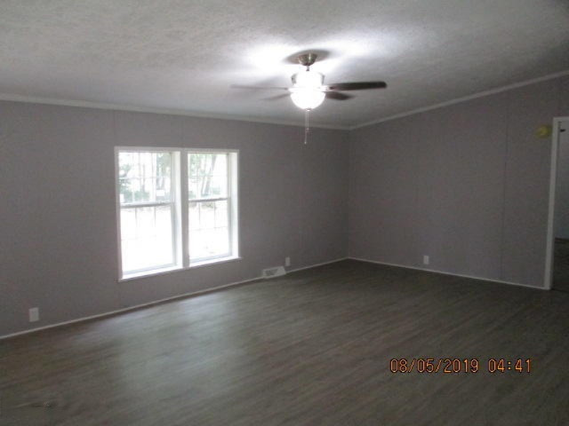 439 East Tyler Road Muskegon, MI 49445 - Photo 3 of 13 IMG_3422