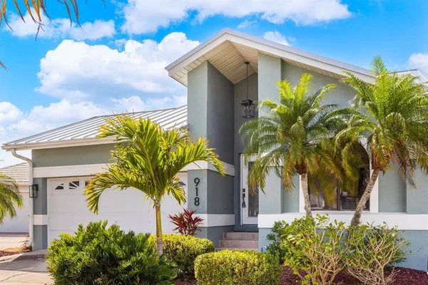 $789,900 | 918 Shagos Drive, Apollo Beach, FL 33572