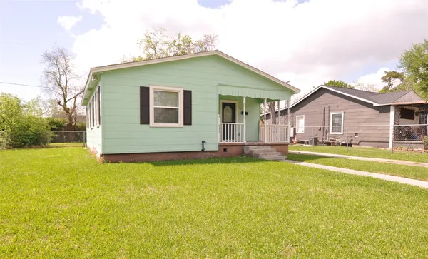 $1,400 | 7038 Quince Street, Houston, TX 77087