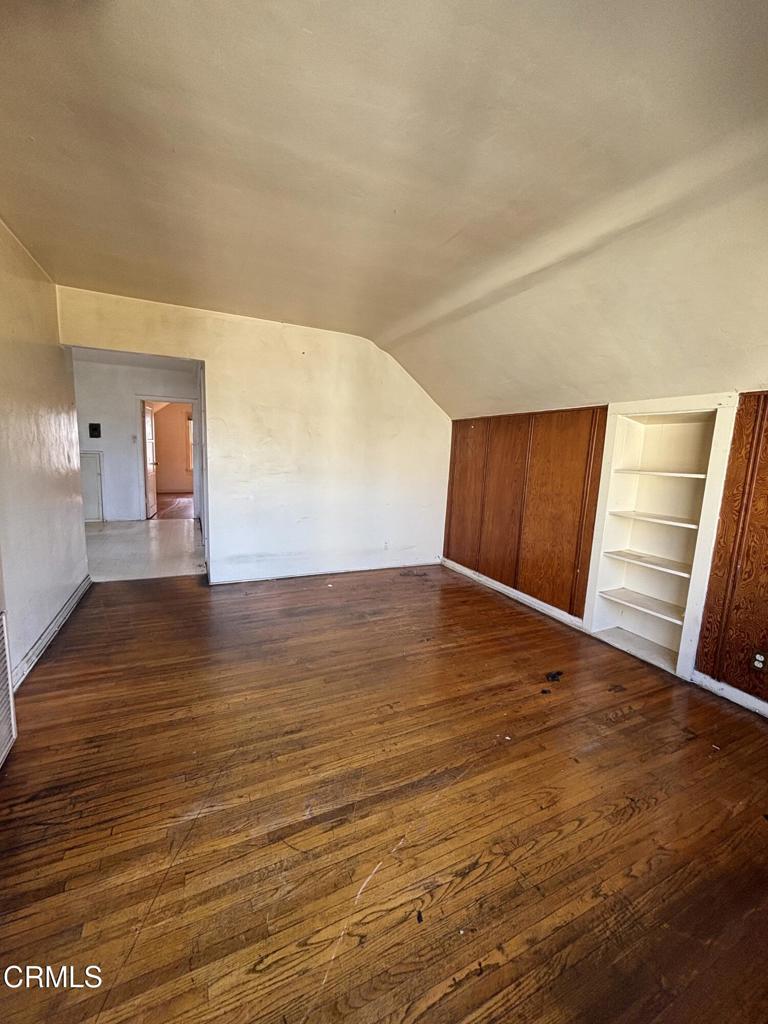 1008 East Windsor Road Glendale, CA 91205 - Photo 9 of 20 Windsor_Unit 2_Living Room
