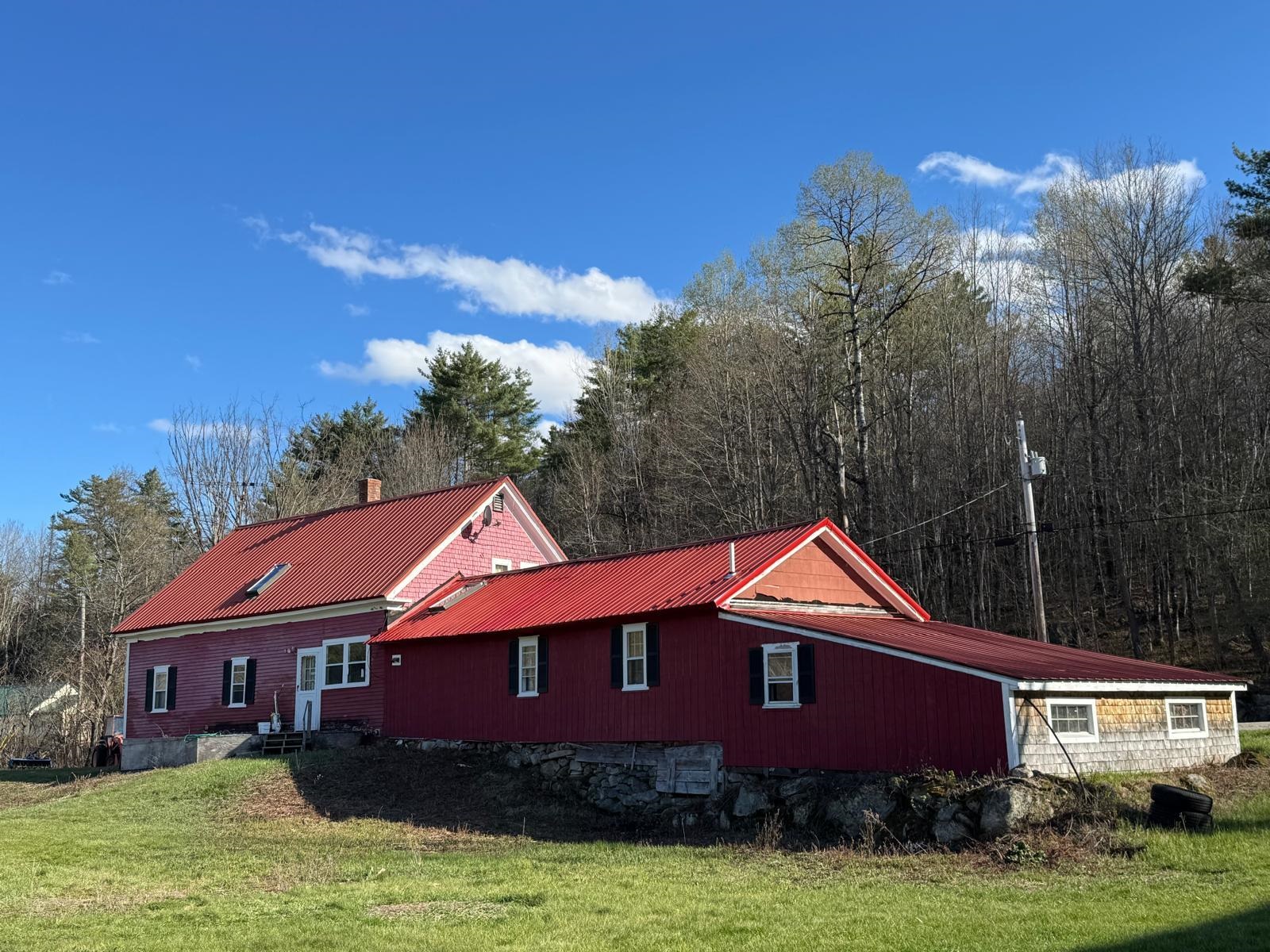 446 Walker Brook Road Danbury, NH 03230 - Photo 3 of 54