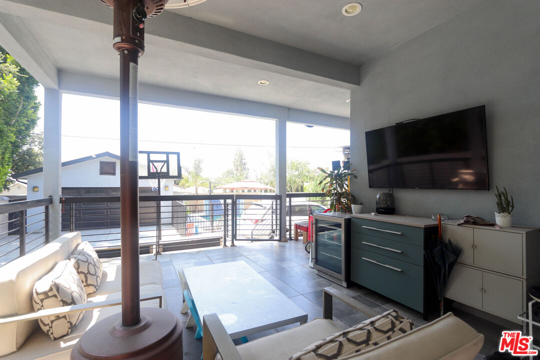 1670 Asbury Drive Pasadena, CA 91104 - Photo 19 of 27