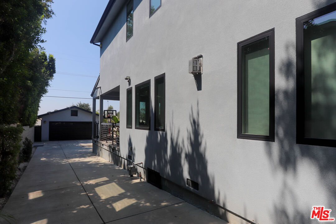 1670 Asbury Drive Pasadena, CA 91104 - Photo 27 of 27