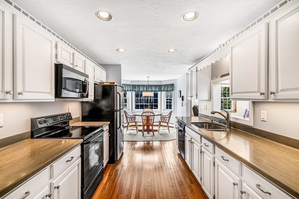 15 Joseph Road Northborough, MA 01532 - Photo 6 of 42 Gallery Image 6