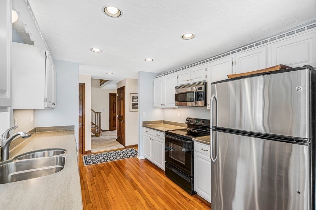 15 Joseph Road Northborough, MA 01532 - Photo 7 of 42 Gallery Image 7