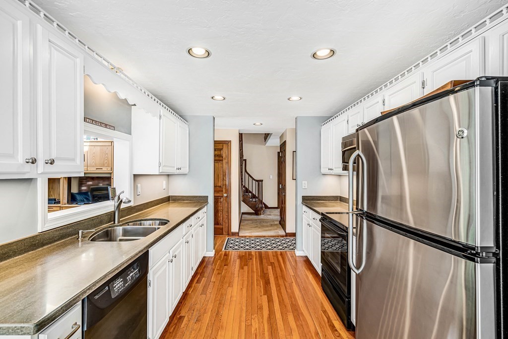 15 Joseph Road Northborough, MA 01532 - Photo 9 of 42 Gallery Image 9