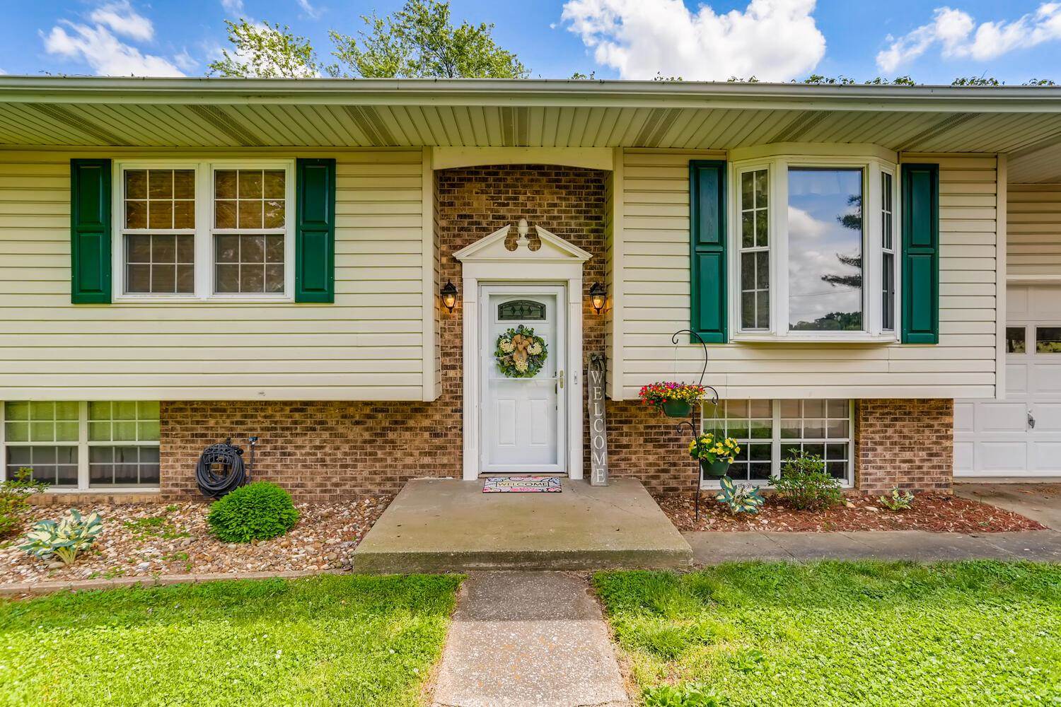 6925 Benthall Road Mount Vernon, IN 47620 - Photo 4 of 36 Gallery Image 4