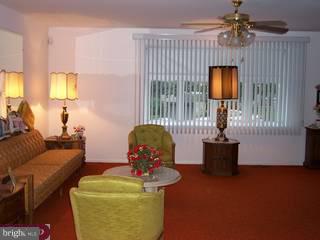 478 Pinewood Road Philadelphia, PA 19116 - Photo 3 of 4 Gallery Image 3