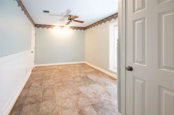 $2,800 | 7546 Maple Tree Drive, Houston, TX 77088