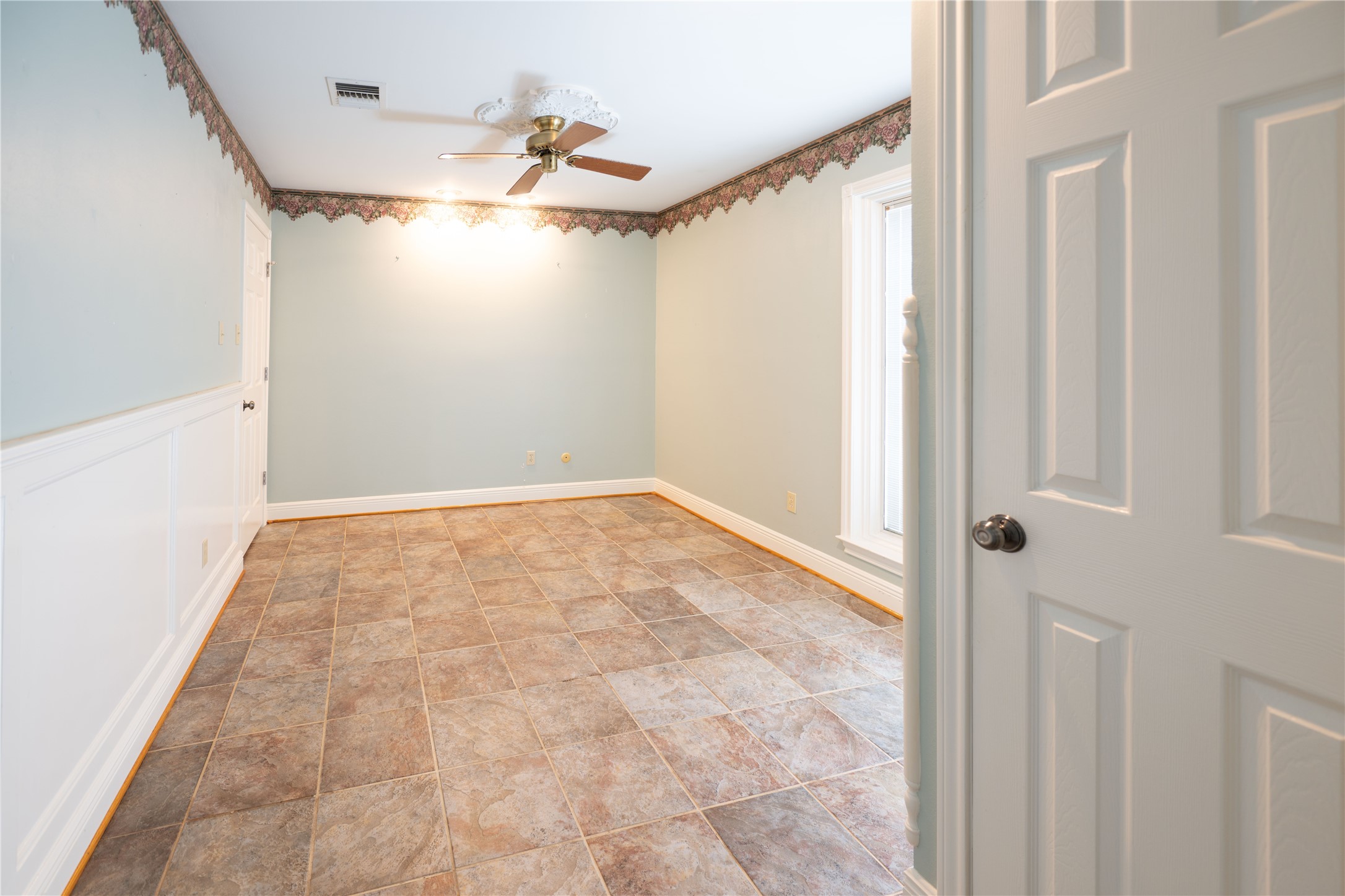 7546 Maple Tree Drive Houston, TX 77088 - Photo 18 of 50