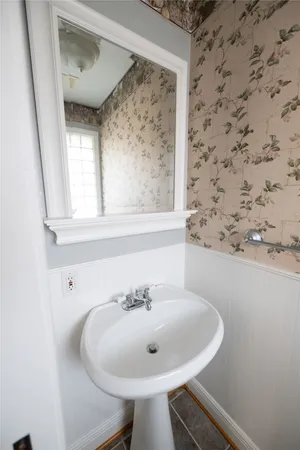 $2,800 | 7546 Maple Tree Drive, Houston, TX 77088