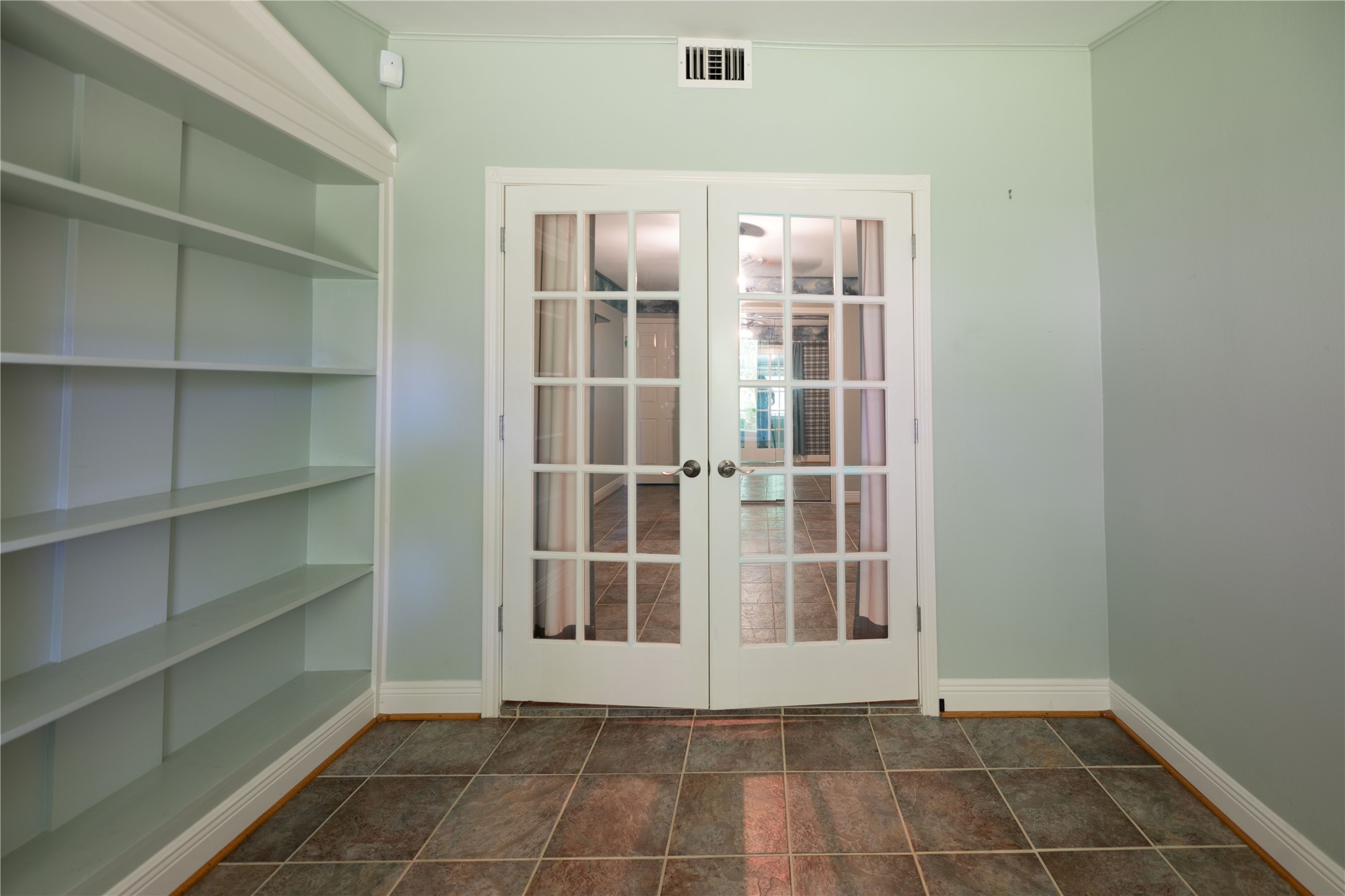 7546 Maple Tree Drive Houston, TX 77088 - Photo 33 of 50