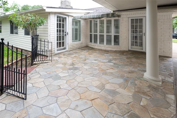 $2,800 | 7546 Maple Tree Drive, Houston, TX 77088