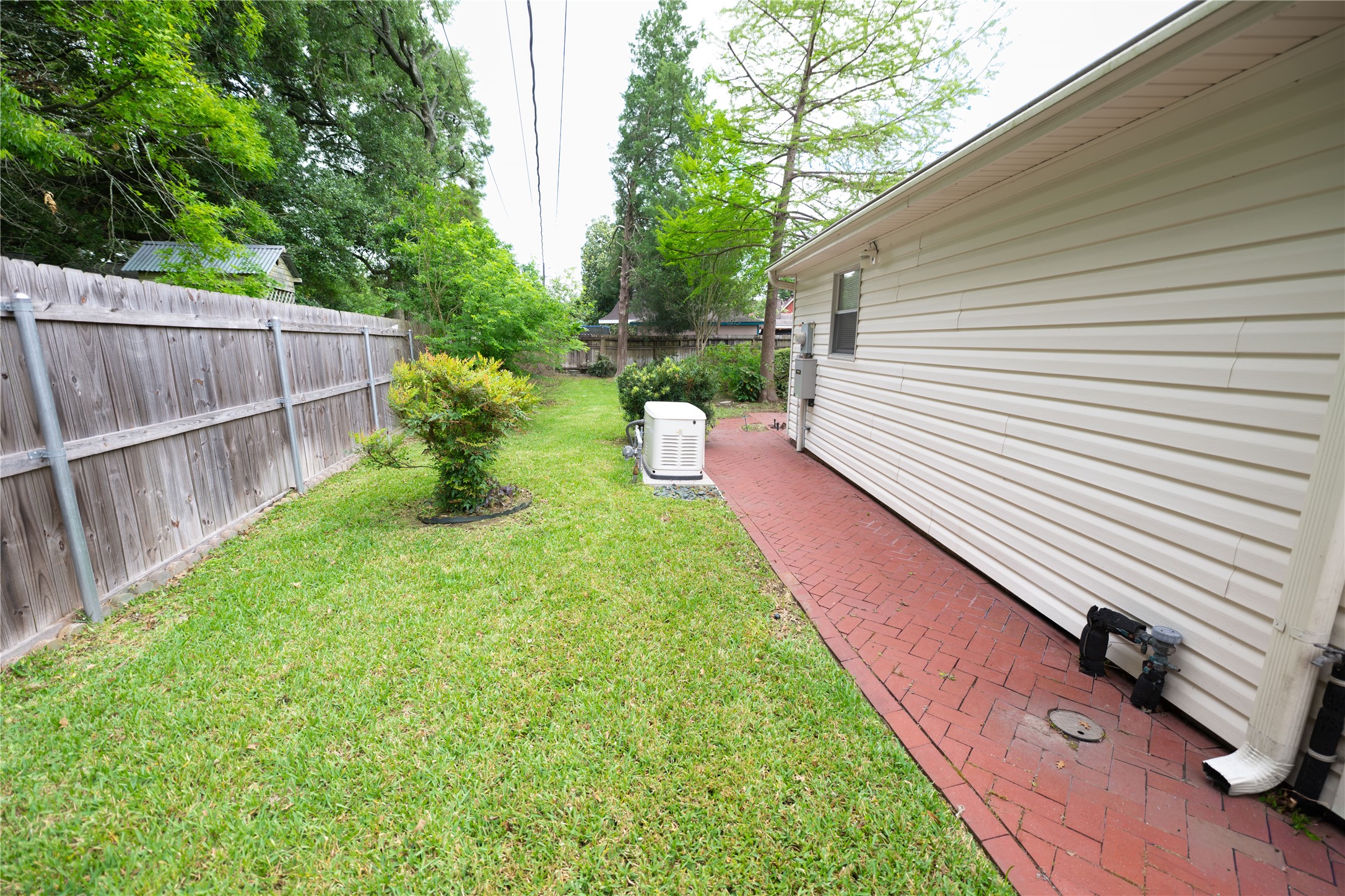 7546 Maple Tree Drive Houston, TX 77088 - Photo 49 of 50