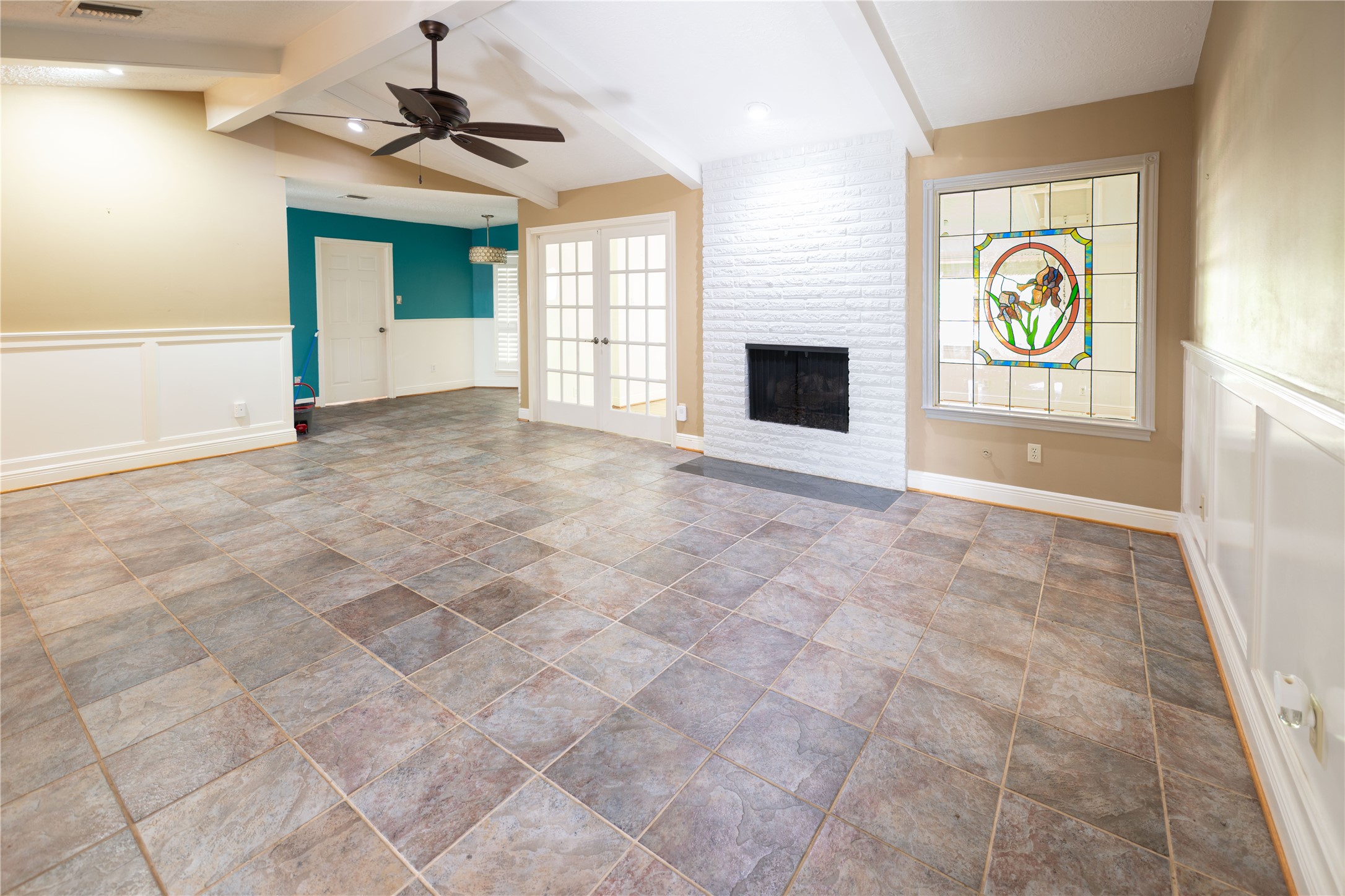 7546 Maple Tree Drive Houston, TX 77088 - Photo 9 of 50