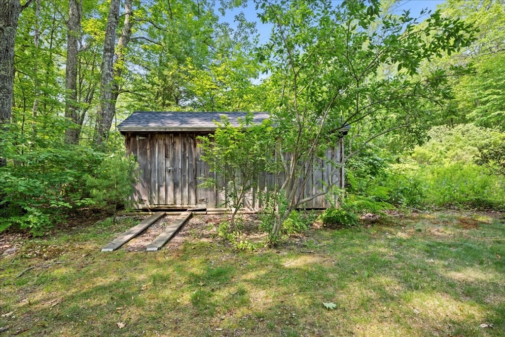 245 Sutton Road Webster, MA 01570 - Photo 31 of 38 Gallery Image 31