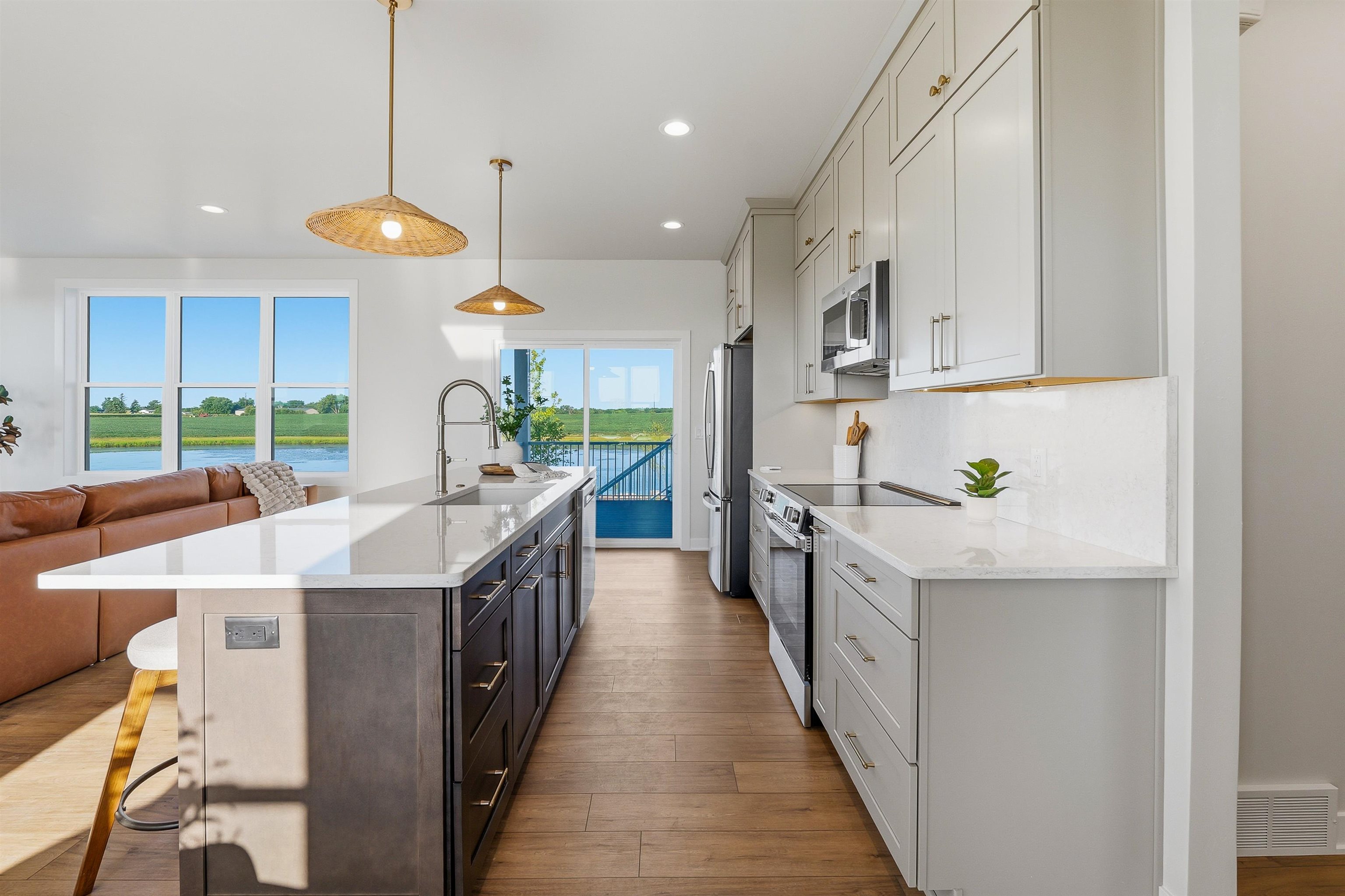 814 Lakeview Ripon, WI 54971 - Photo 5 of 43
