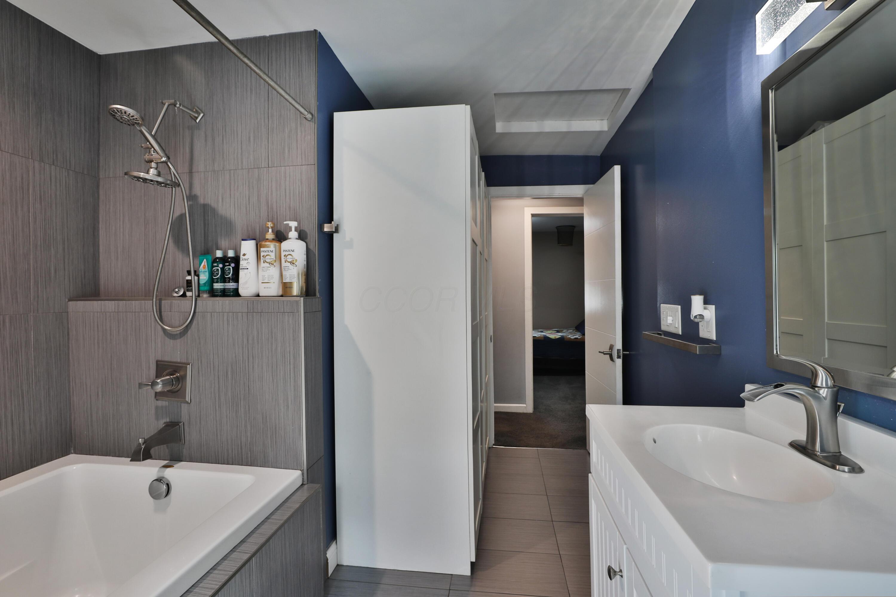 70 South Gould Road Columbus, OH 43209 - Photo 34 of 51 70-S-Gould-35