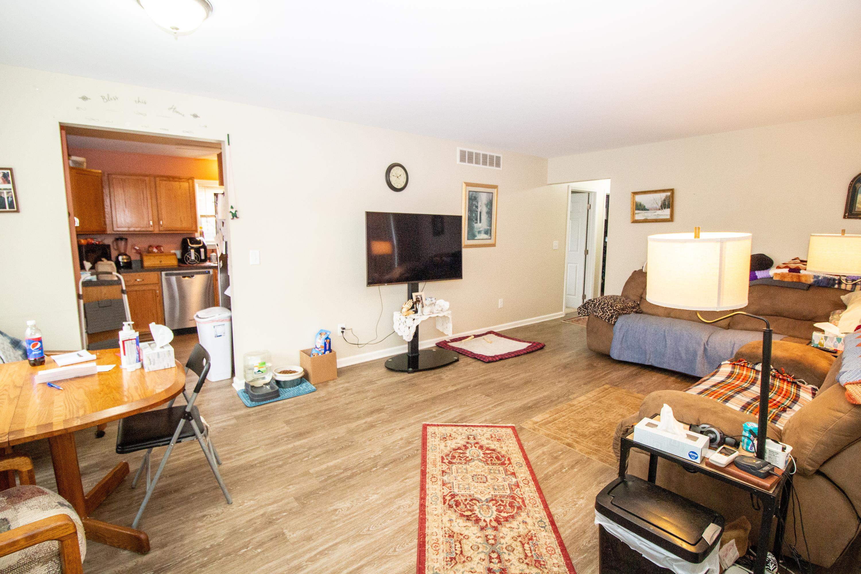 1153 East Frances Road Mount Morris, MI 48458 - Photo 13 of 33 50101681-12.JPG