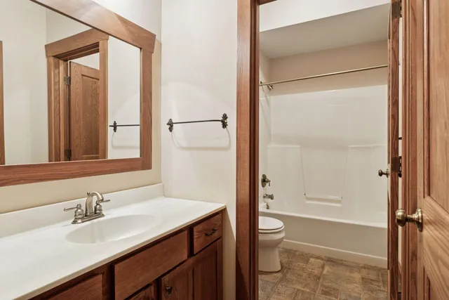 $1,100,000 | 14810 42nd Street South, Afton, MN 55001