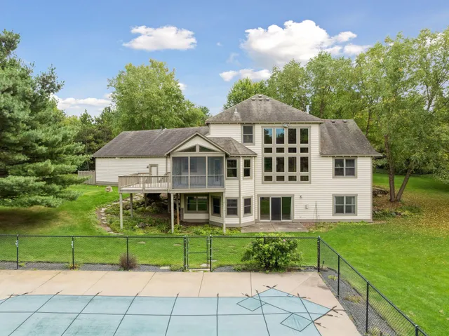 $1,100,000 | 14810 42nd Street South, Afton, MN 55001