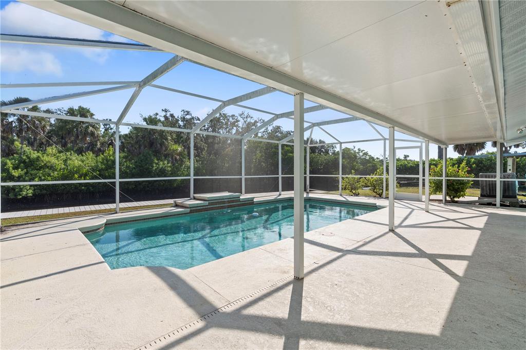 105 East North Branch Road Ruskin, FL 33570 - Photo 36 of 41