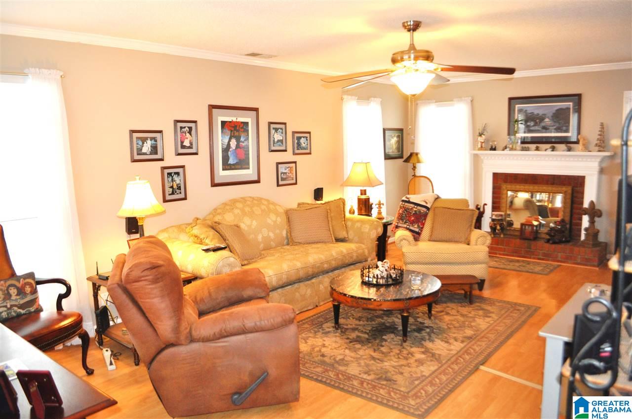 211 Dolphin Court Alabaster, AL 35007 - Photo 3 of 16