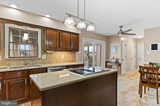 $429,900 | 5 Canterbury Court, Mechanicsburg, PA 17050