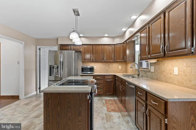 $429,900 | 5 Canterbury Court, Mechanicsburg, PA 17050