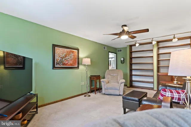 $429,900 | 5 Canterbury Court, Mechanicsburg, PA 17050