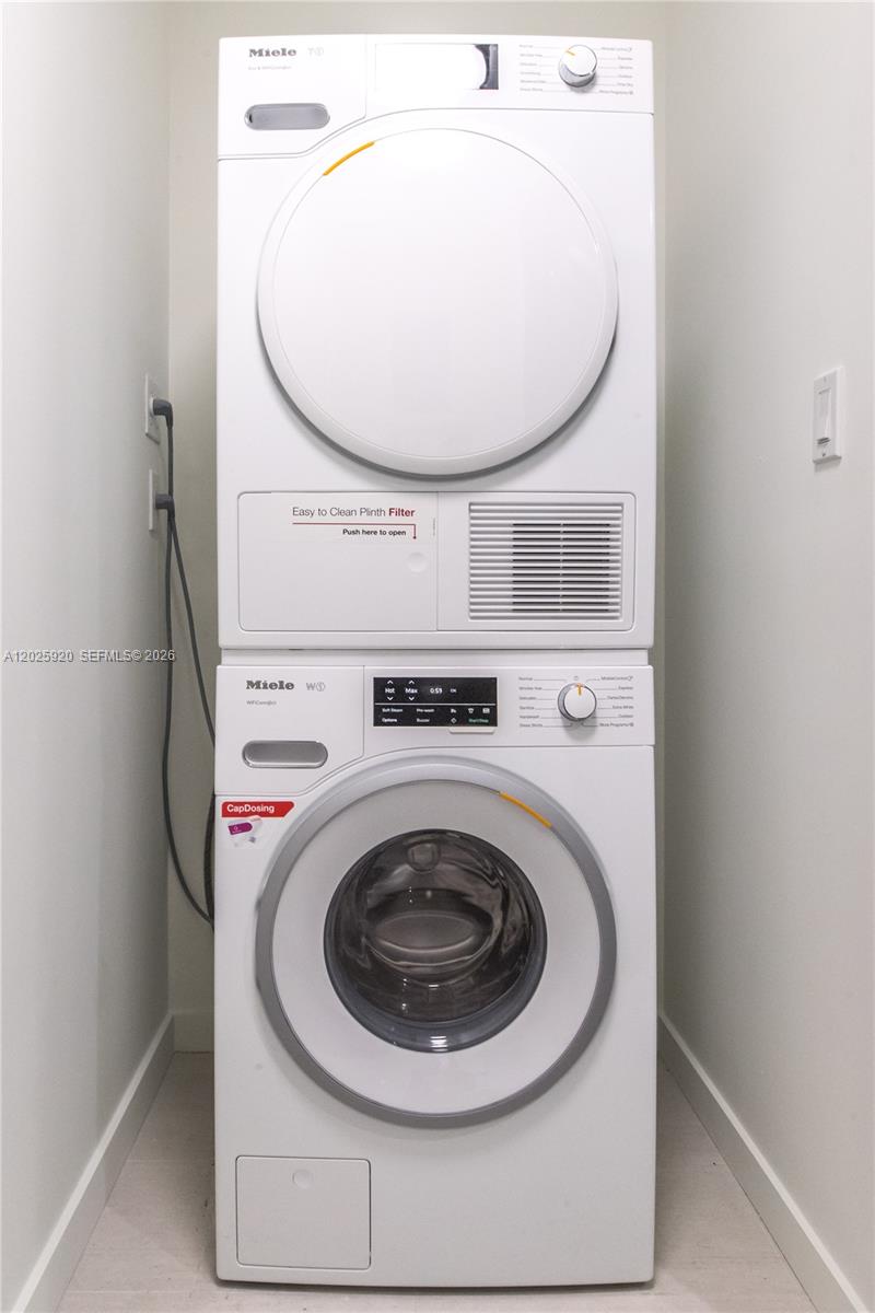 1000 Brickell, Unit 2014 Miami, FL 33131 - Photo 30 of 30 unknown