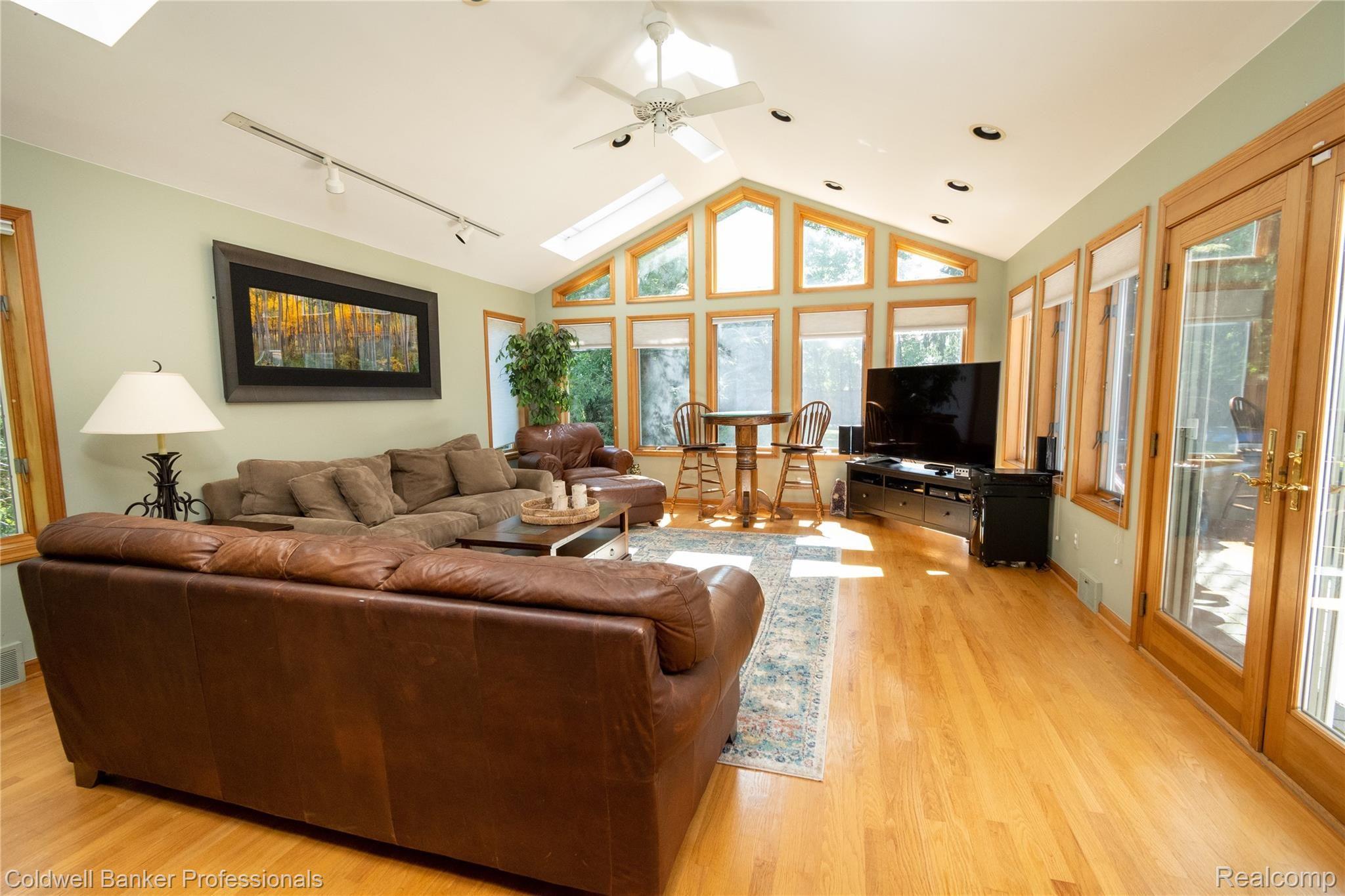 705 Middlesex Road Grosse Pointe, MI 48230 - Photo 25 of 70 DSC_1642.jpg