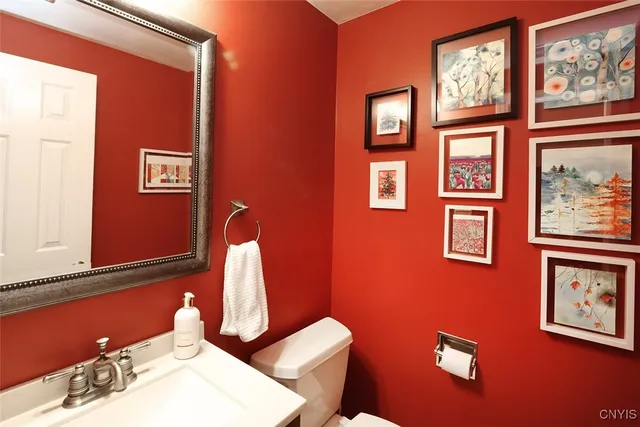 $499,900 | 516 Standish Drive, DeWitt, NY 13224