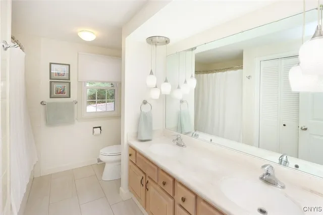 $499,900 | 516 Standish Drive, DeWitt, NY 13224